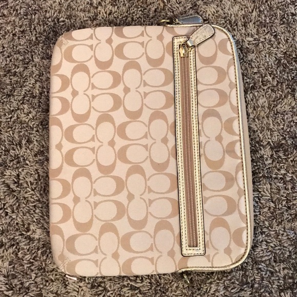 Coach | floral ipad case - Picture 2 of 3